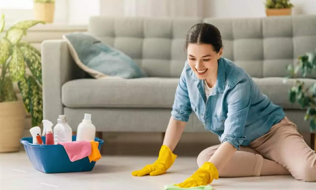 Floor Cleaning: होली से पहले इस तरह करें फर्श की सफाई