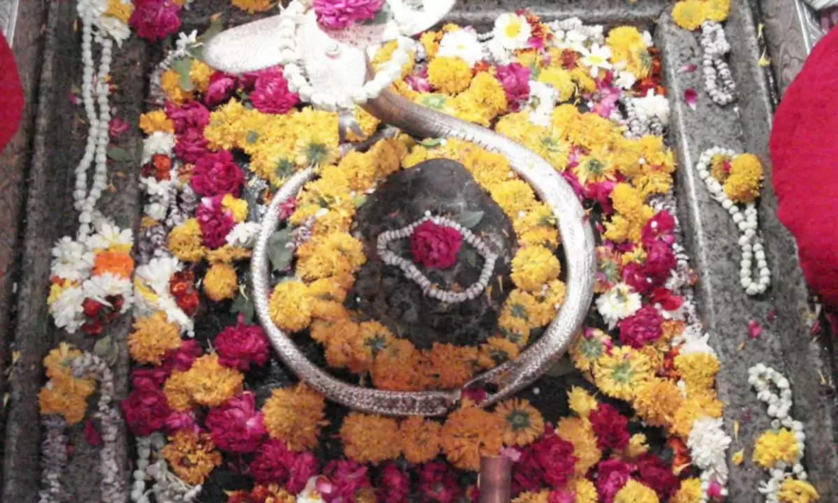 Omkareshwar Temple : यहाँ माता पार्वती संग साक्षात विराजमान है भगवान शंकर